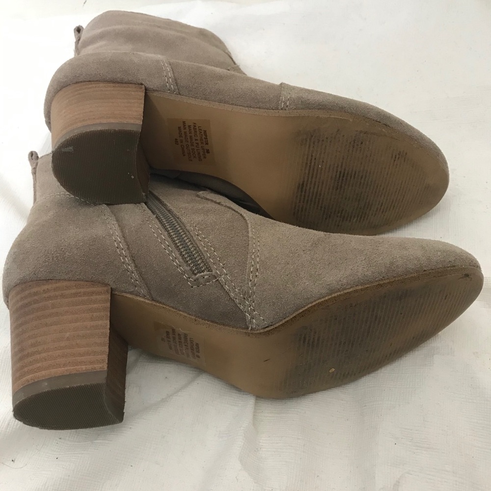 Steve Madden Hipster Brown Suede Ankle Boots - Picture 3 of 7